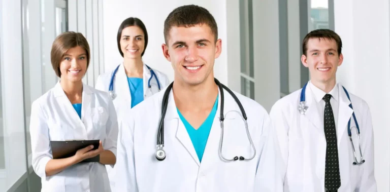 Benefits of Working as a Locum Tenens Physician Assistant